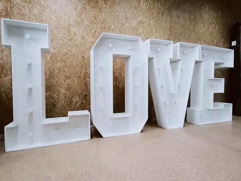 Lettres LOVE InstantLed en bois 1m20
