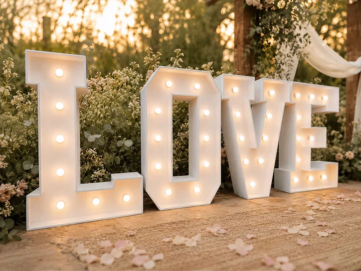 Lettres lumineuses InstantLed A&B lors d'un mariage